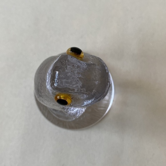 Summit Glass Frog Figurine - Picture 5 of 8